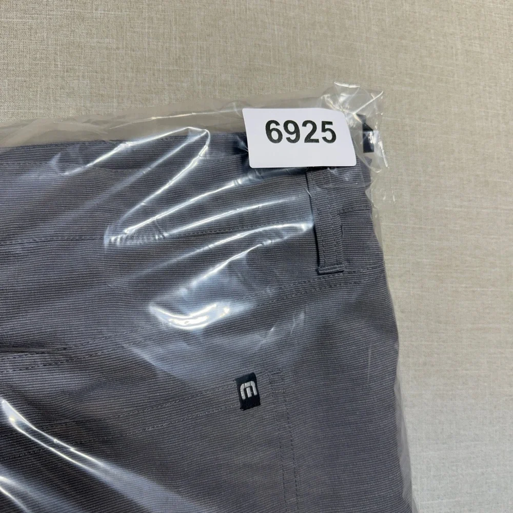 TravisMathew Pants Men 40x32 Gray Straight IMQ534 Golf Performance Tech